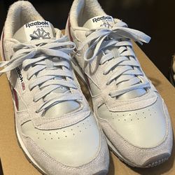 Reebok Classic Grey & Burgundy – Size 11.5 Gently Used