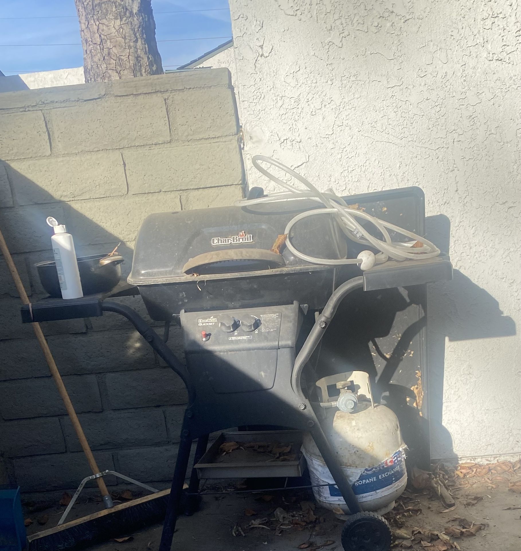 Bbq Grill And Propane Tank 