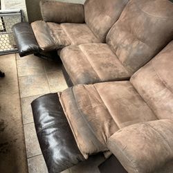 FREE Reclining Couch – Pickup Only (Escondido)