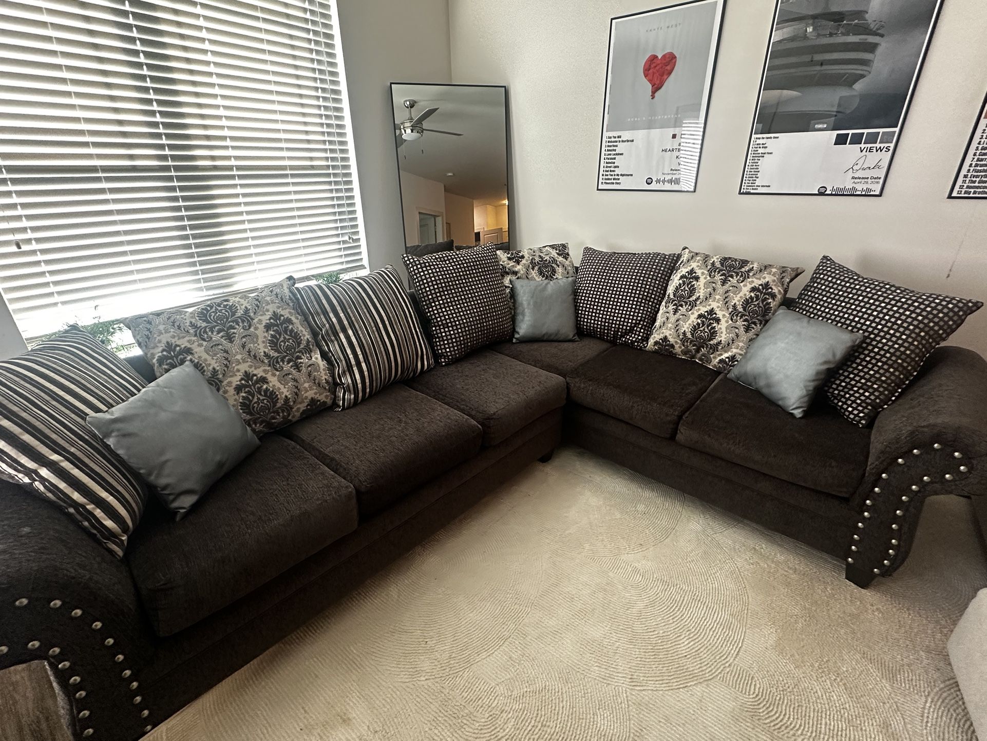 Sectional couch