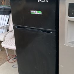 Magic Chef Refrigerator 