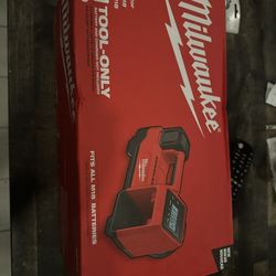 Milwaukee 18 Inflator
