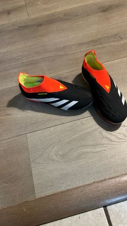 Soccer Clicks “ ADDIDAS PREDATOR