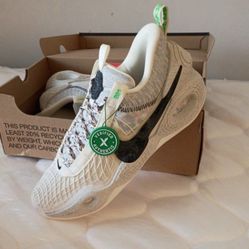 Nike Cosmic Unity Natural Gray