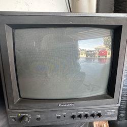 Panasonic Professional Color Video Monitor  CT-1030m TV with RF input 