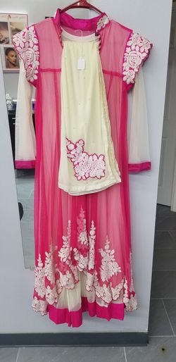 Very beautiful long party outfit.