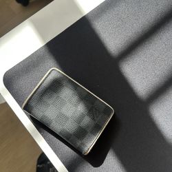 Louis Vuitton Men’s Cardholder Fold 