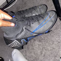 Soccer Cleats 9.5