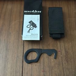 Benchmade 7Hook Rescue Strap Cutter