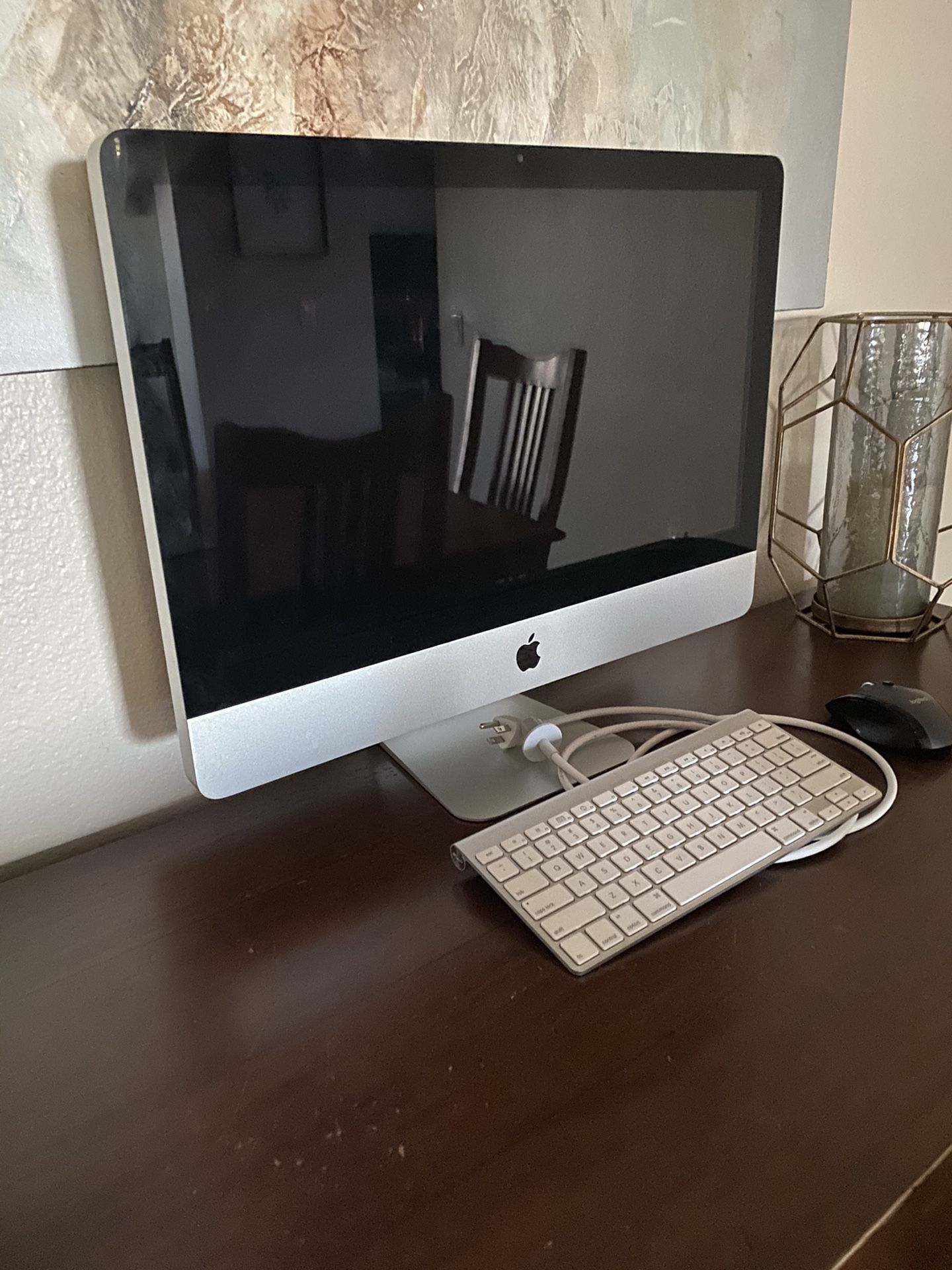 Apple computer and IPad