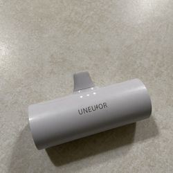 Ultra-Compact Battery Pack Phone Charger