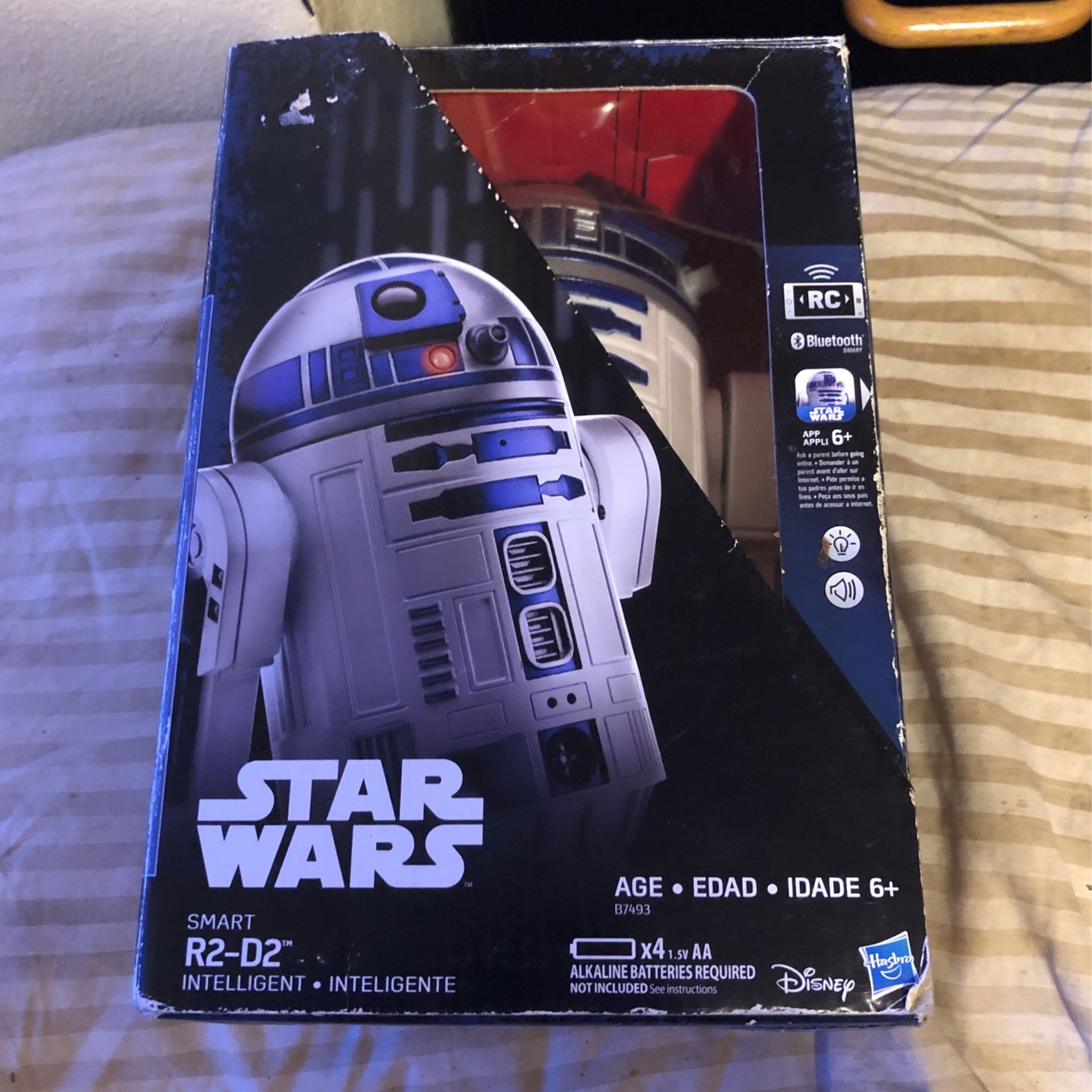STAR WARS R2-D2 Bluetoothロボット Star Wars R2-D2 Interactive Remote Control Droid BLUETOOTH