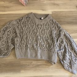 oversize gray knitted sweater
