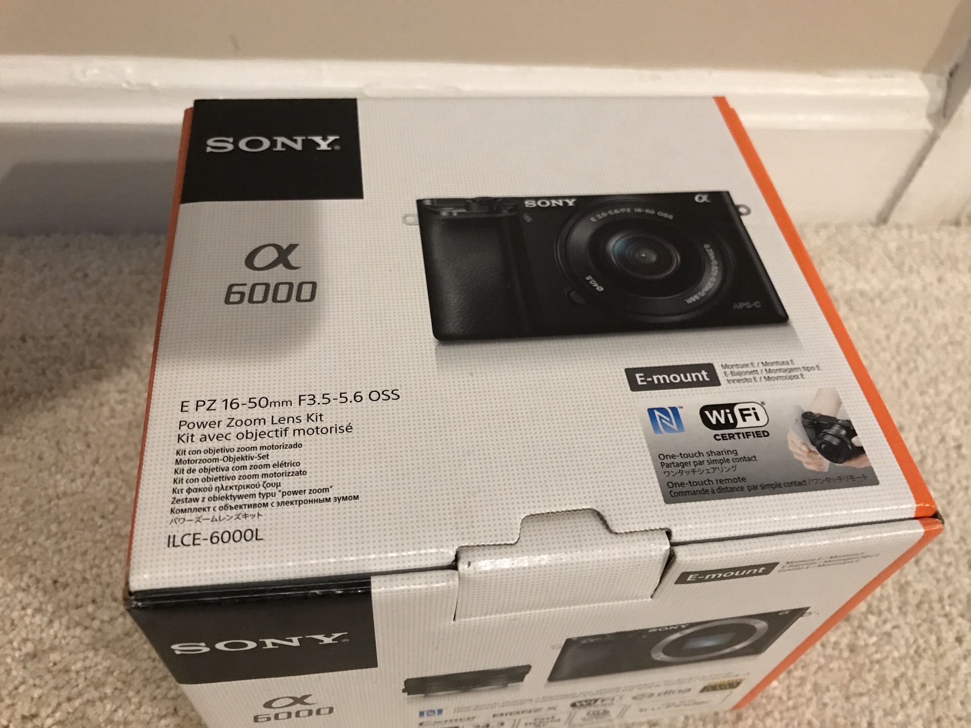 Sony a6000 with 16-50 lens brand new