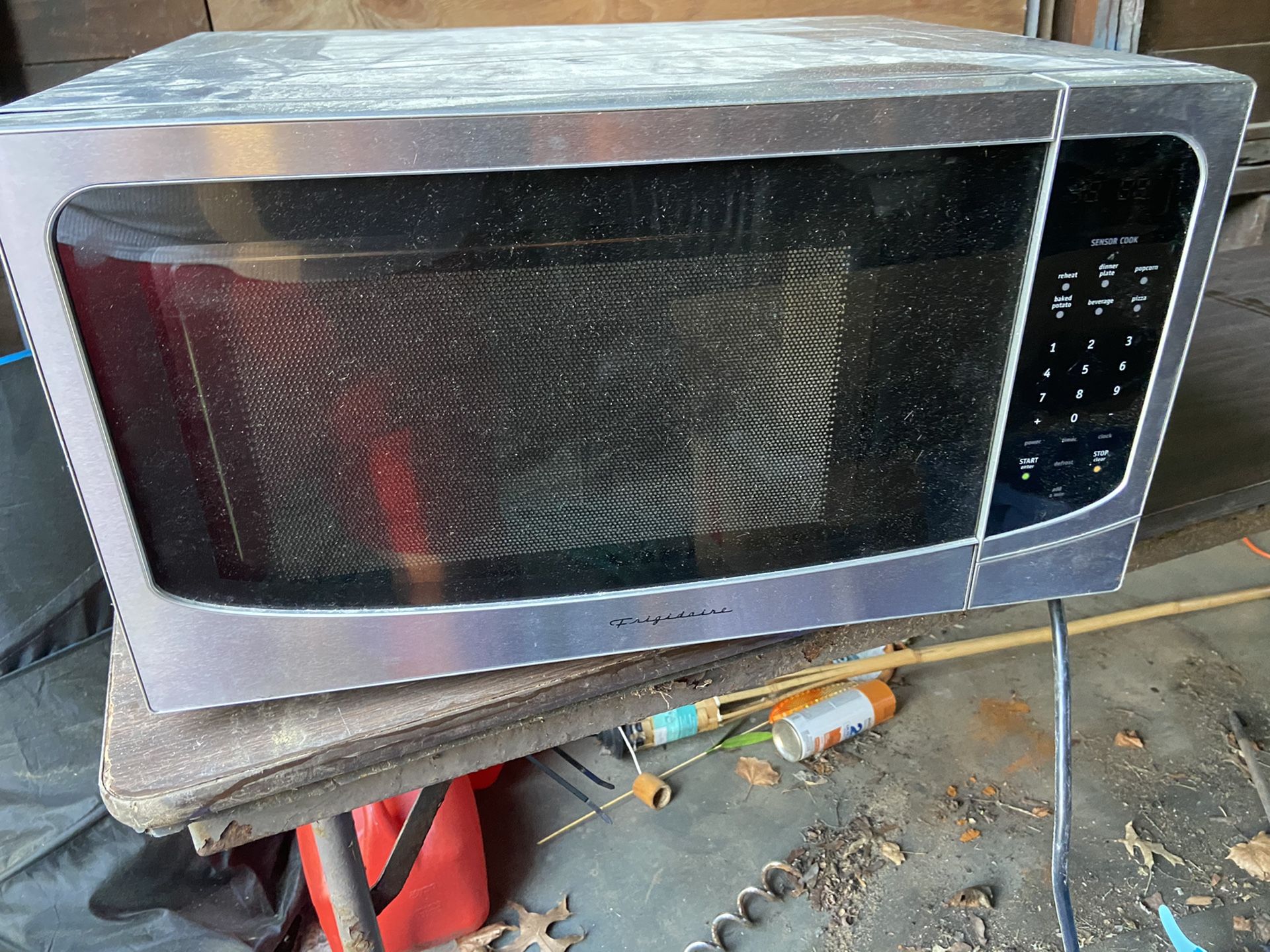 Frigidaire microwave 1000 watts