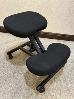 Ergonomic desk chair