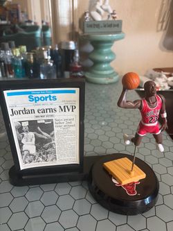Michael Jordan #23 Bulls Figure & 1991 Newspaper