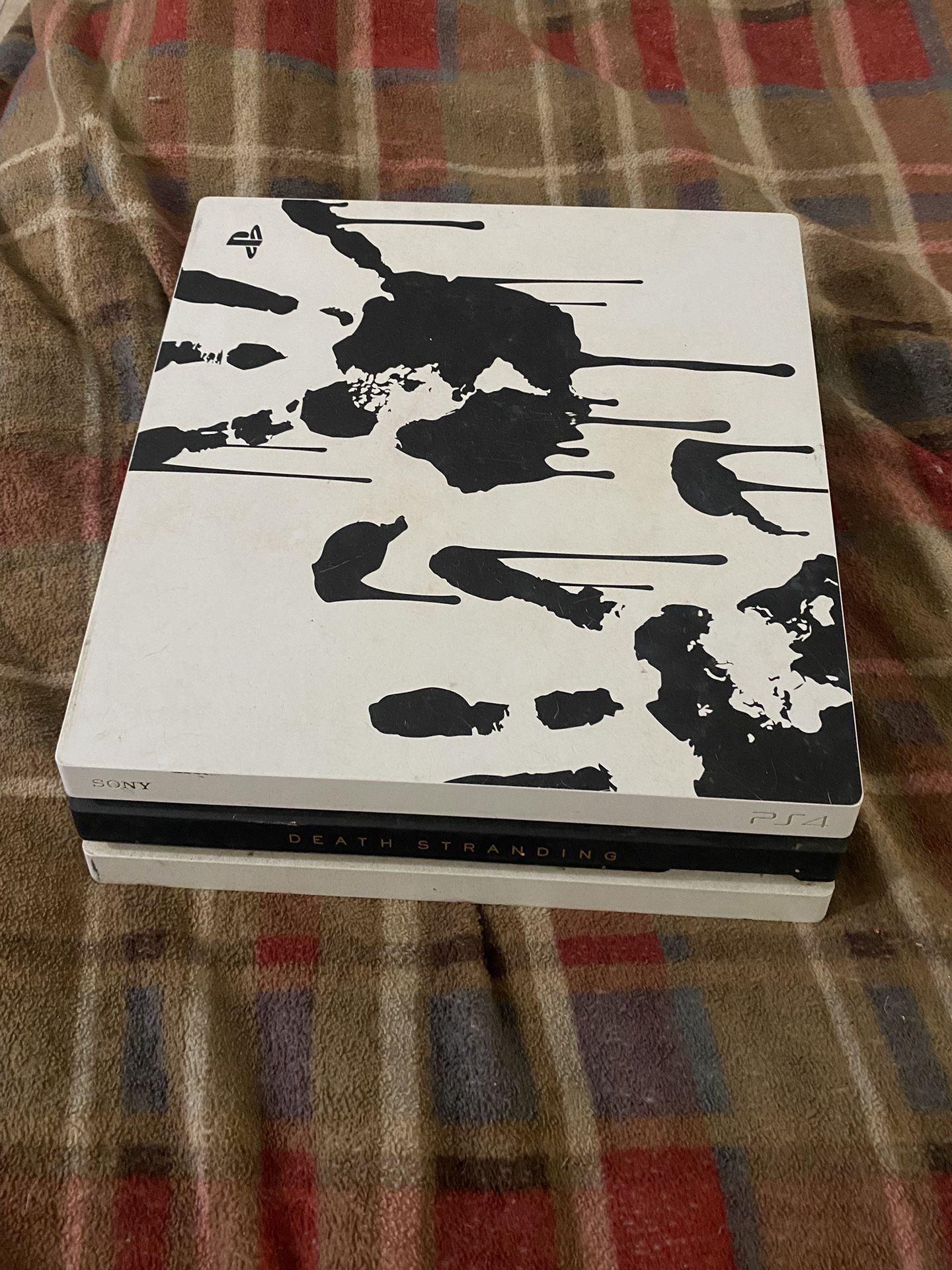 PS4 Pro ,HDMI ,CHARGER ,POWER CORD