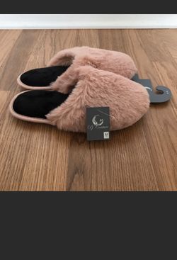 Pink slippers NEW size 7-8