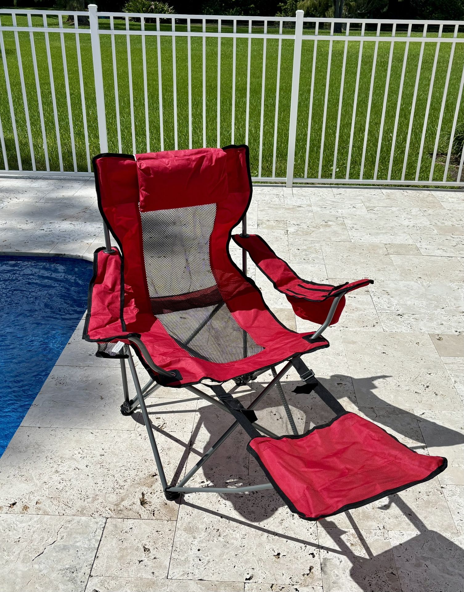 New Portable Folding Beach / Camping Chair with Footrest and Travel Bag