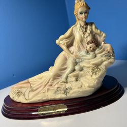 Pulcinella Claudio Vivian (Mother with her Baby) Statue