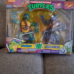 2021 Nickelodeon playmates TMNT Leonardo versus Rocksteady