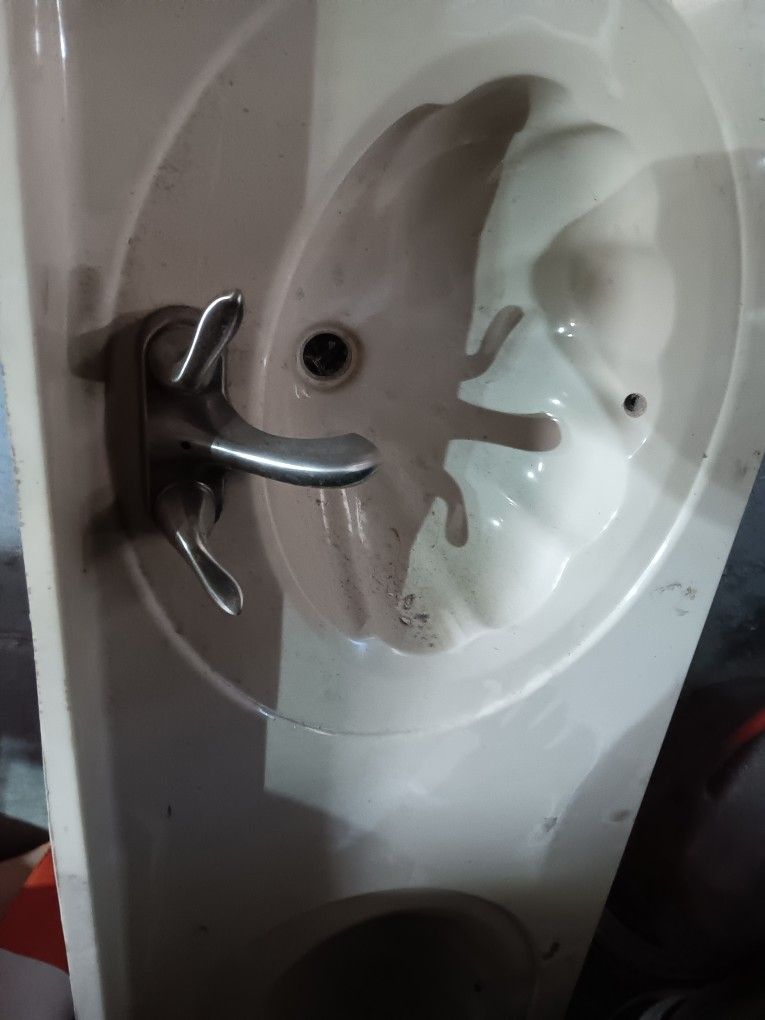 Double Sink Countertop
