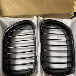 Brand New BMW X5 E53 Grill Black OEM 00-03