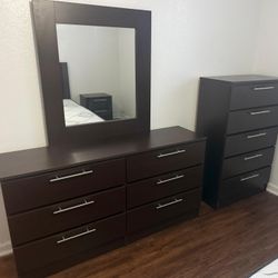 Brand New Brow Dresser With Mirror And Chest / Comoda con Espejo y Gavetero Marrón Nuevos a Estrenar … Fast 🚚