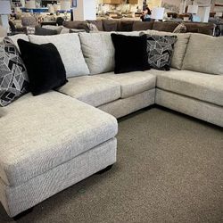 Megginson Storm LAF Sectional