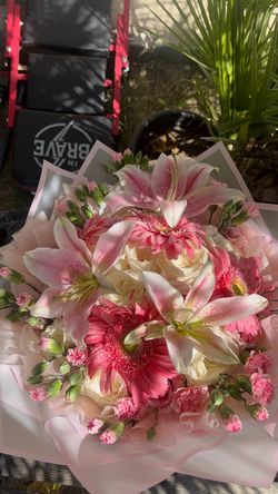Fresh Pink Lily and Gerbera Flower Bouquet