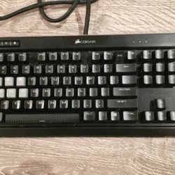 Corsair K95  (Gaming Keyboard)