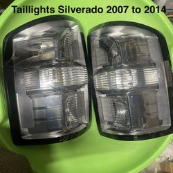 Pair of clear lens taillights for 2007 to 2013 Chevy Silverado