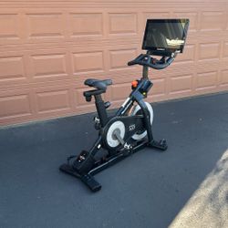 NordicTrack Commercial S22i Studio Cycle