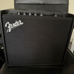 Fender Mustang LT25