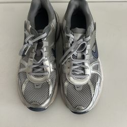 V2K Nike Shoes Size 9.5