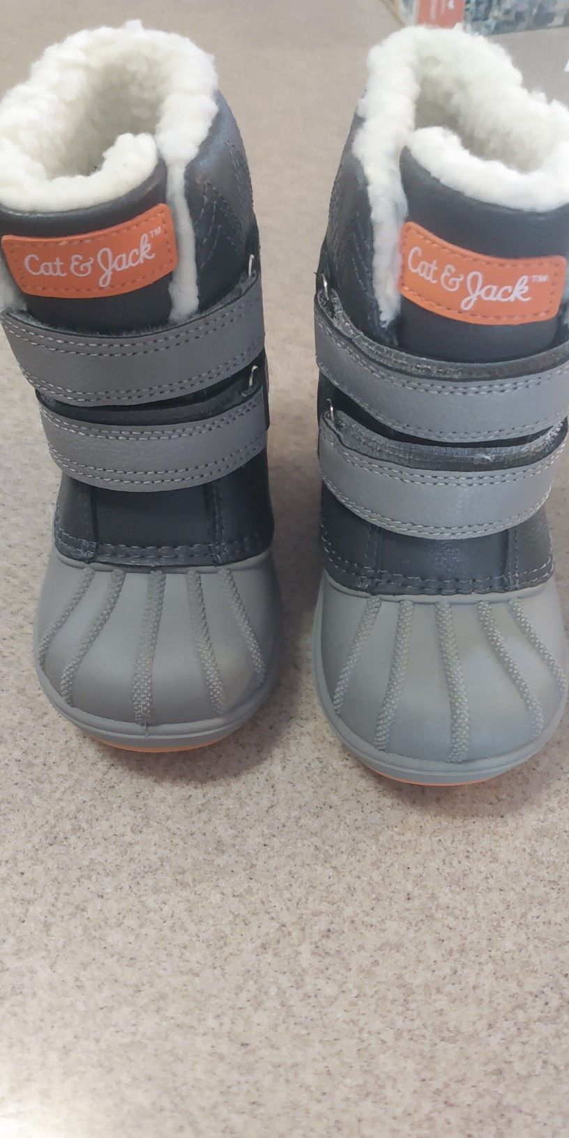 New Cat & Jack Toddler Winter Boots, Snow Boots. Size 6