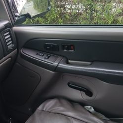 Door Panel  2003 Tahoe