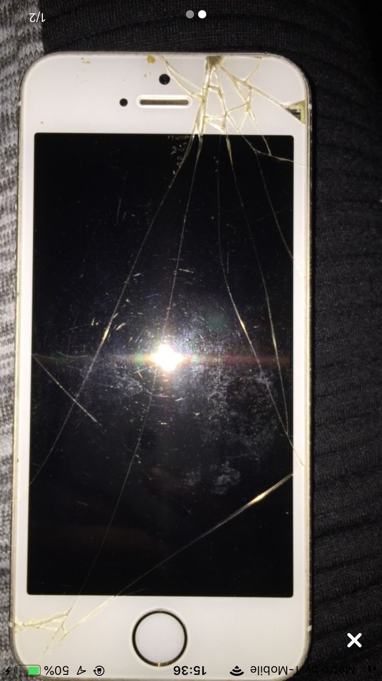 Broken screen iPhone 5s
