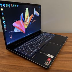 Lenovo Idepad 5 15.6" Touch Laptop Ryzen 7 5825U 512GB SSD 16GB Ram W11 Pro - New