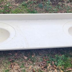 Porcelain Double Bathroom Sink