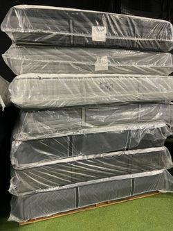 King Mattress LIQUIDATION! Big Sale! Sealy Brand