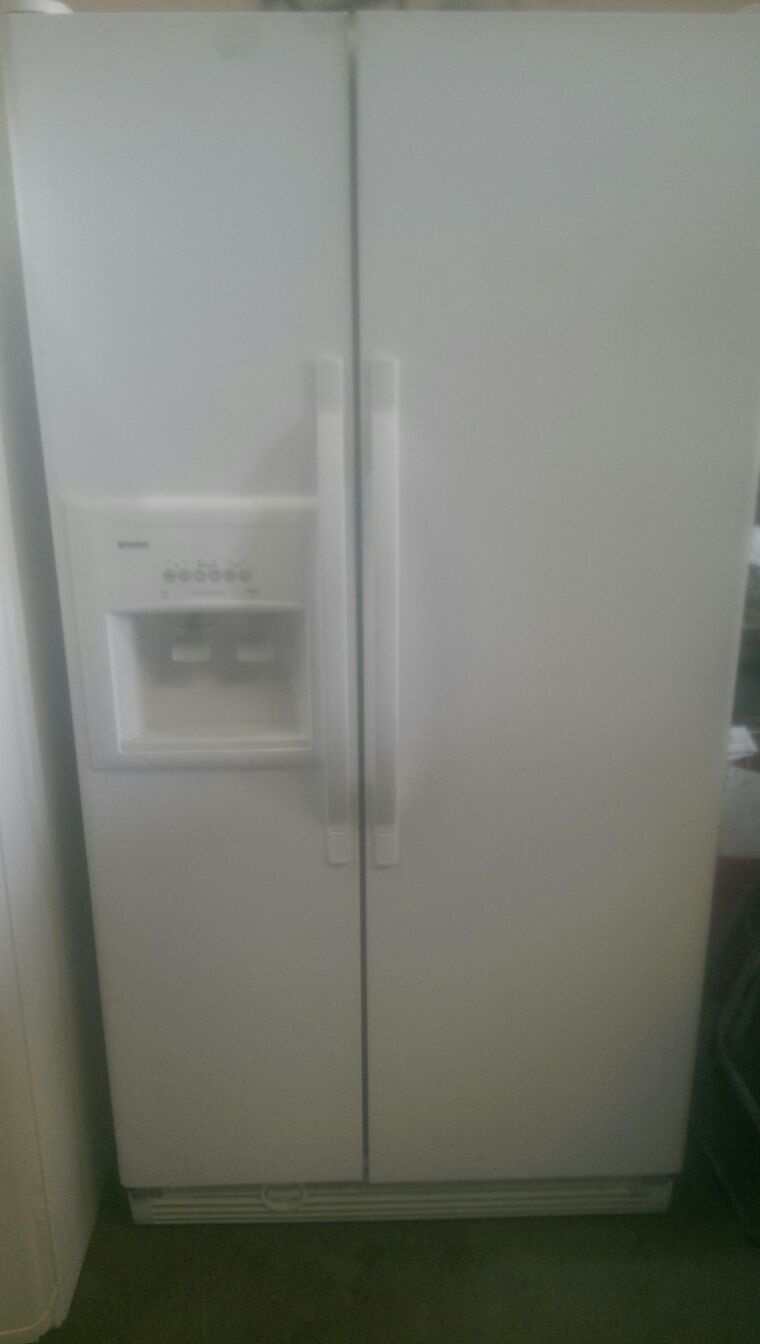 Kenmore Refrigerator $325 With Warranty