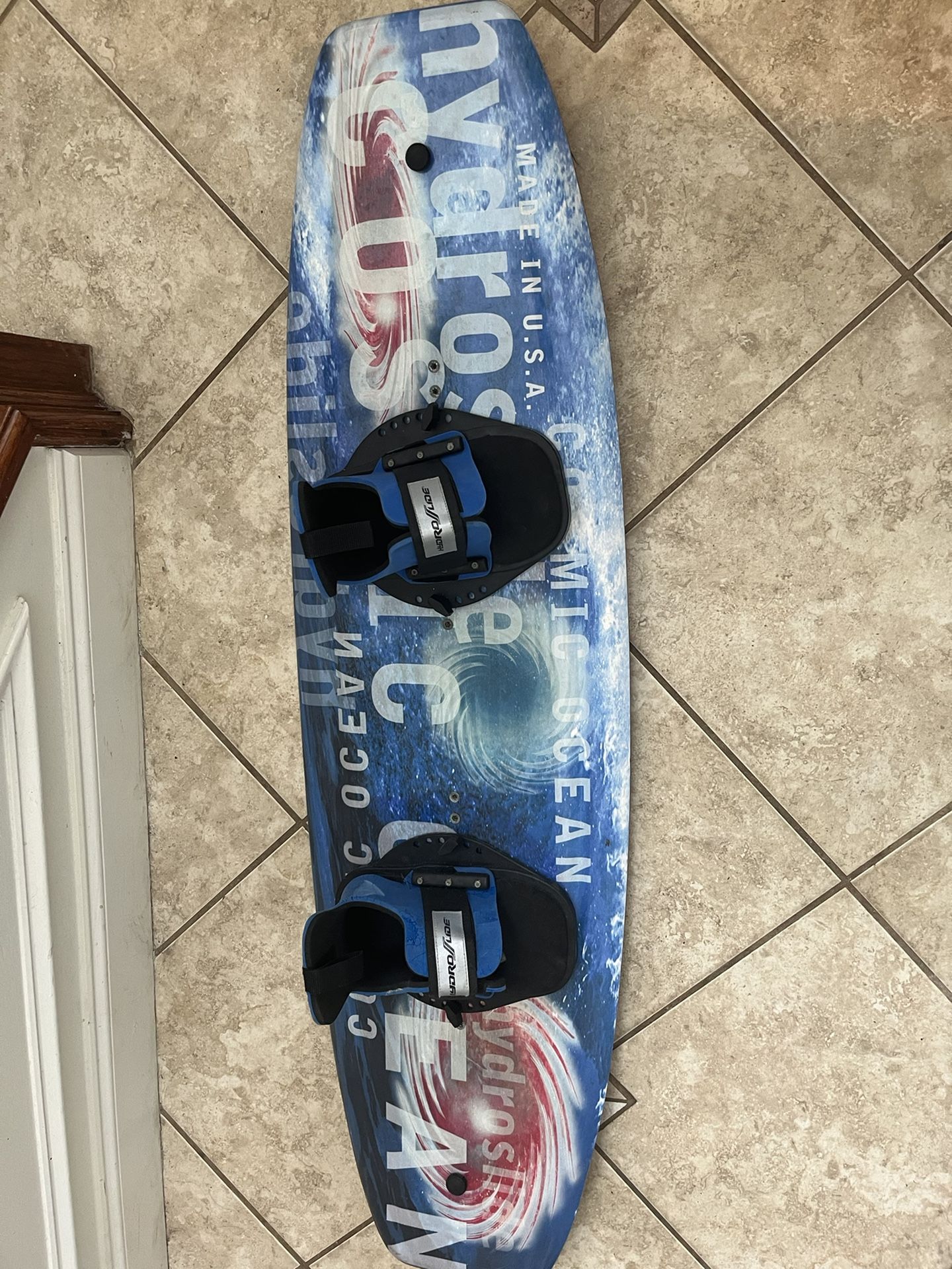 Hydroslide AirProfile Cosmic Ocean Model 142cm Wakeboard