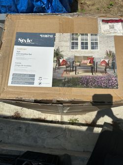 New In Box 4 Pc Conversation Set Black Finish