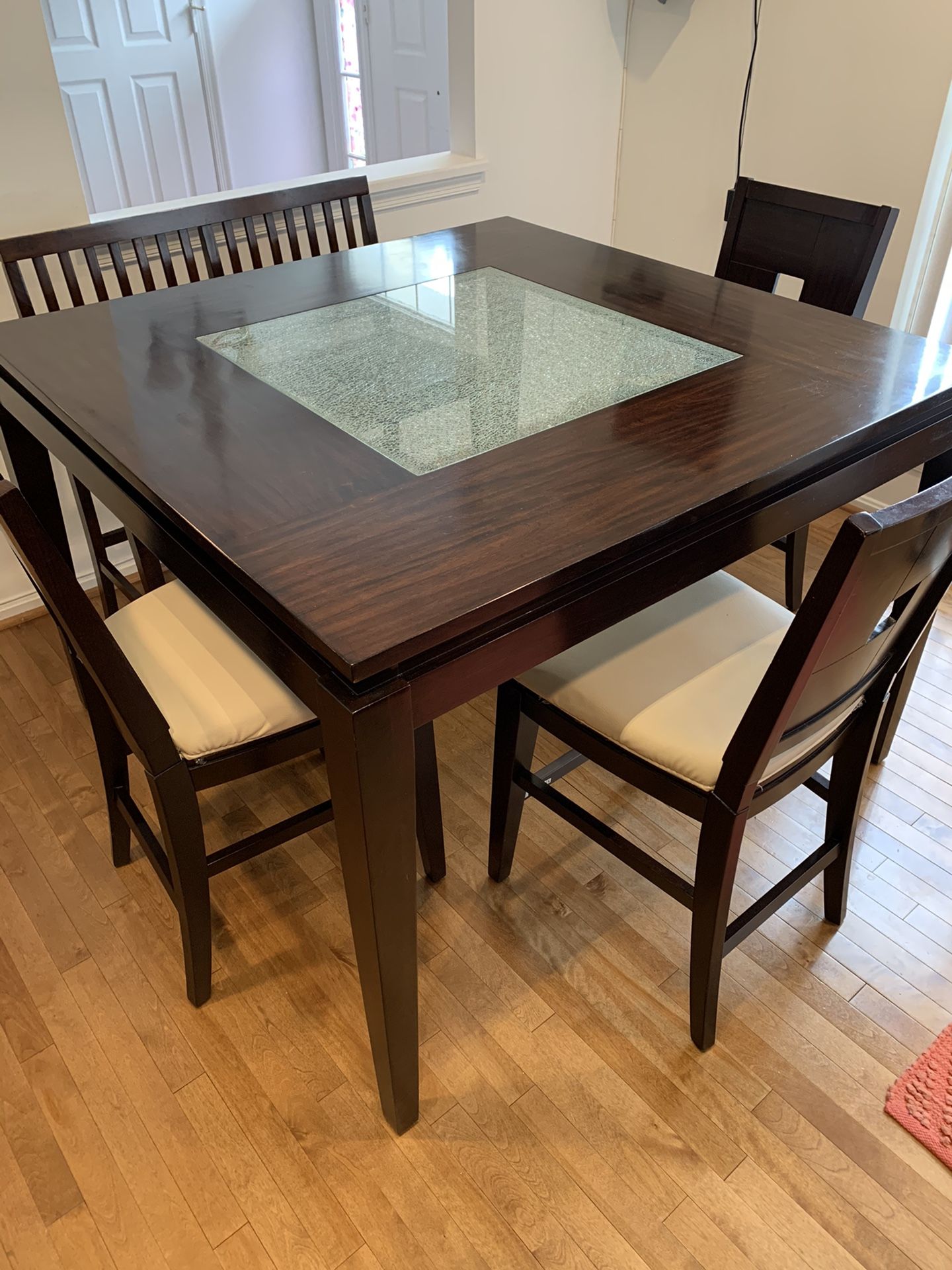 Kitchen Table w/chairs and bench