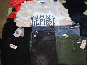 ★BRAND NEW WOMAN'S CLOTHING!★