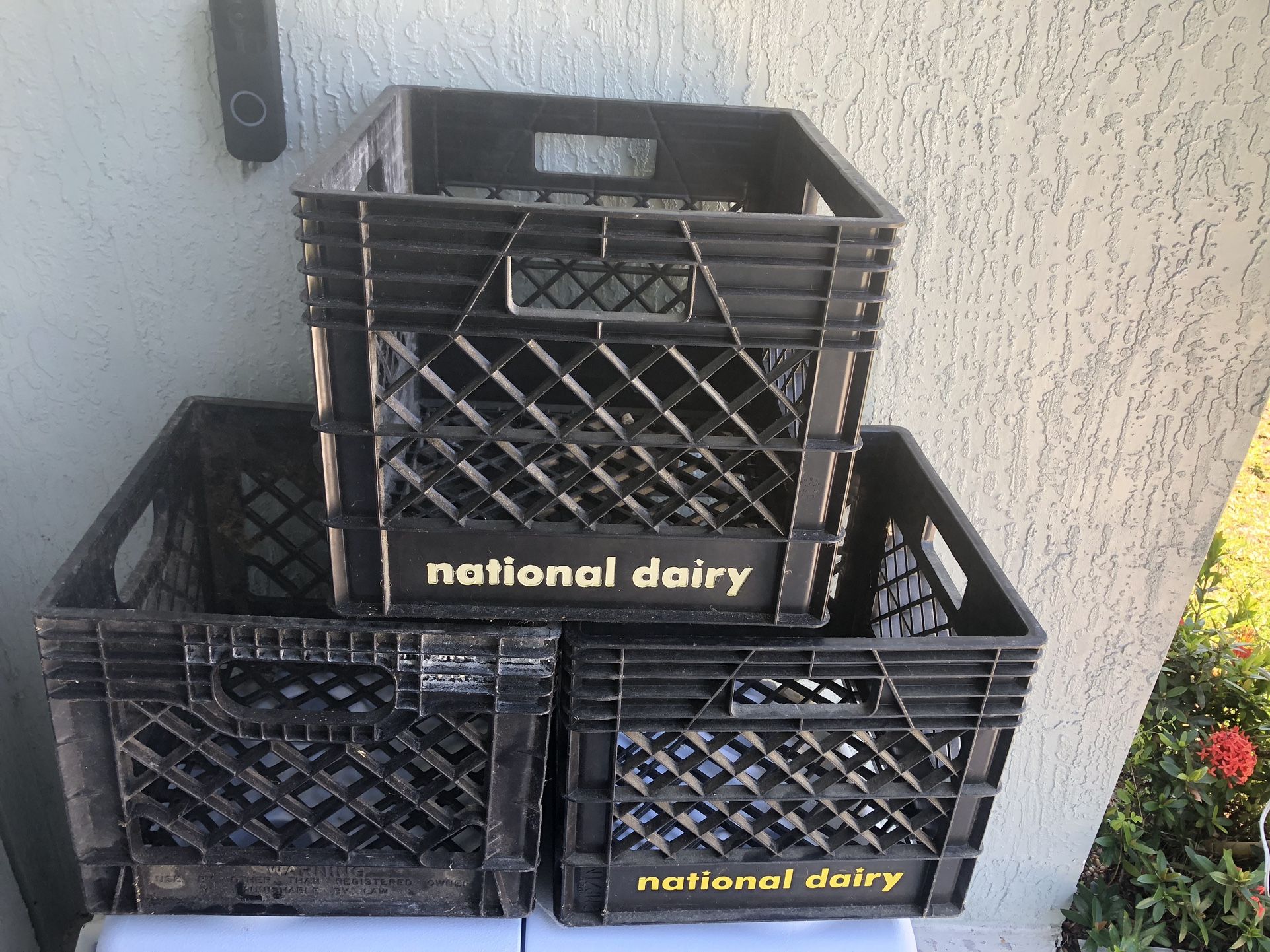 Boxs 3each 20$
