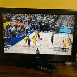 LG 32” HDTV