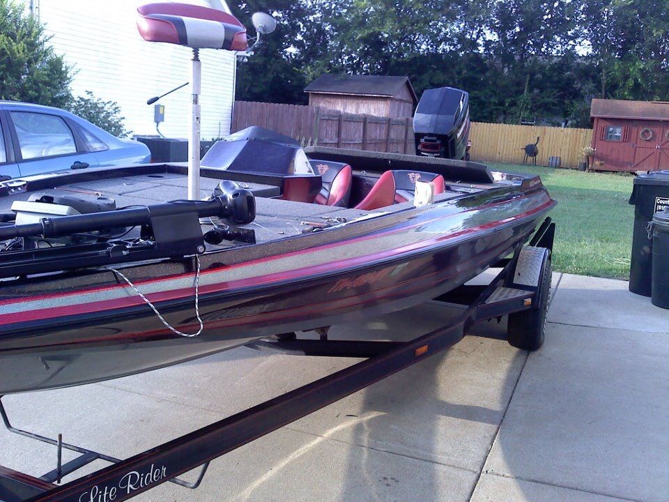 1994 Aries bass boat for sale